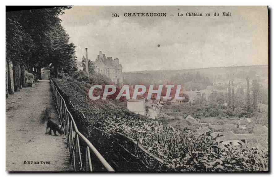 CPA Chateaudun Le Chateau vu du Mail 