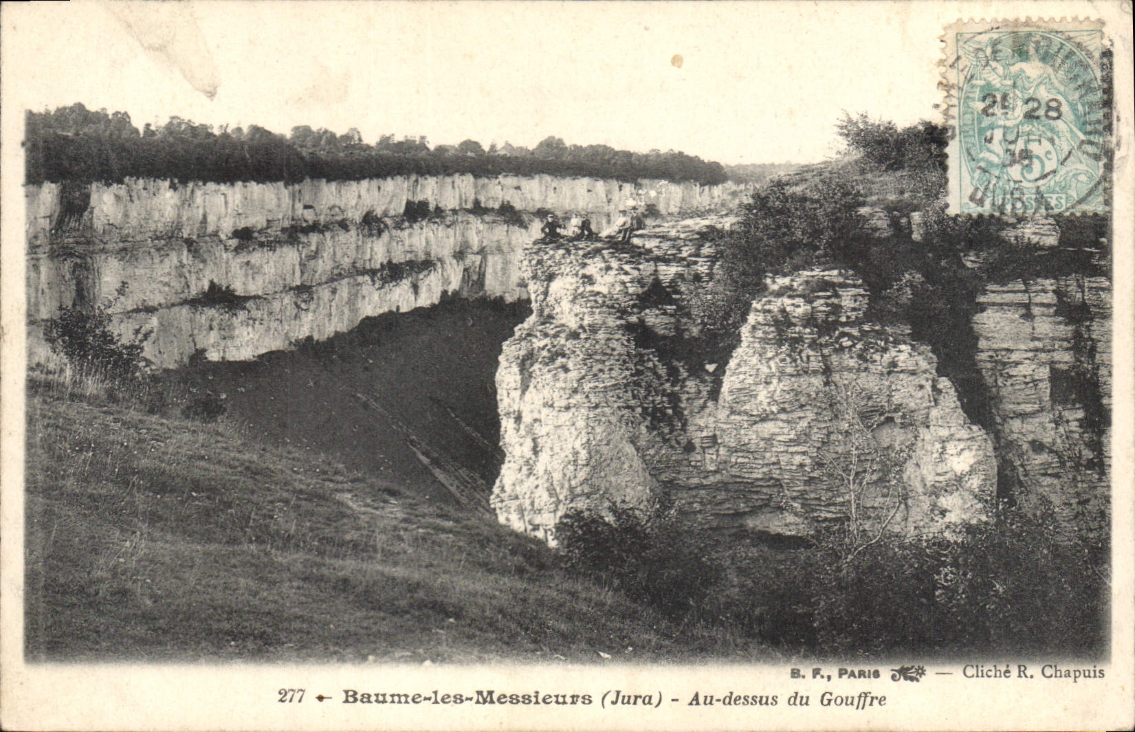 Baume-les-Messieurs (Jura) — Au-dessus du Gouffre — B.F., Paris — n°277