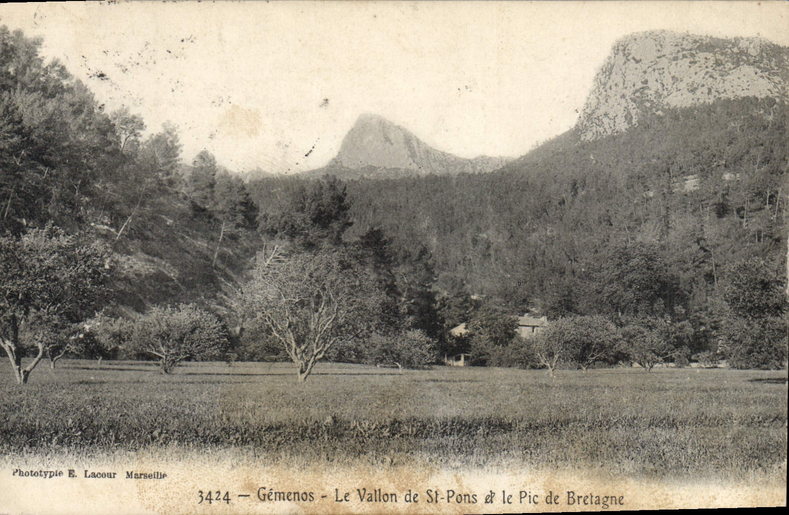 CPA Gemenos Le Vallon de St Pons et le Pic de Bretagne 