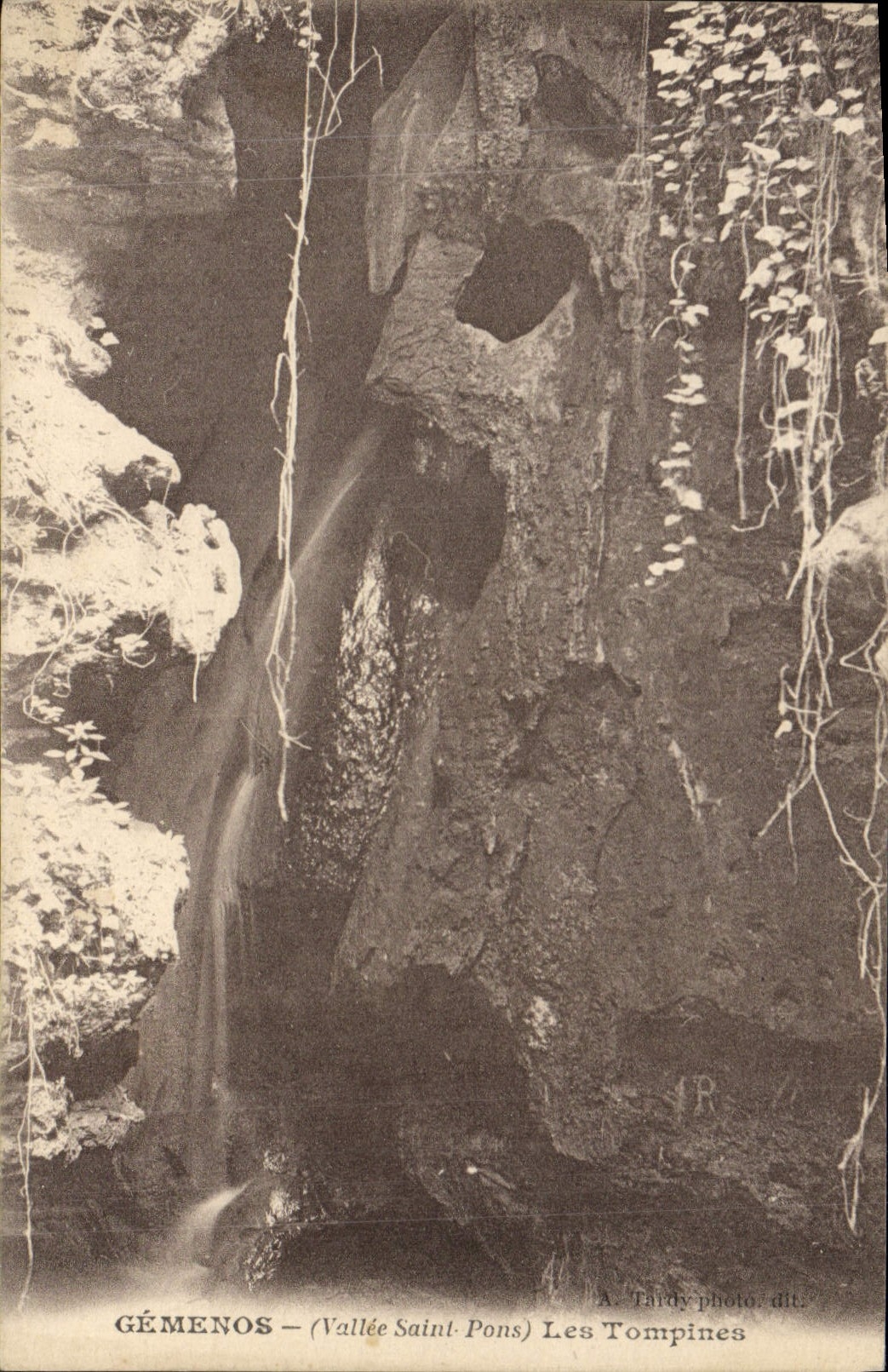 CPA Gemenos Vallee de Saint Pons Les Tompines 