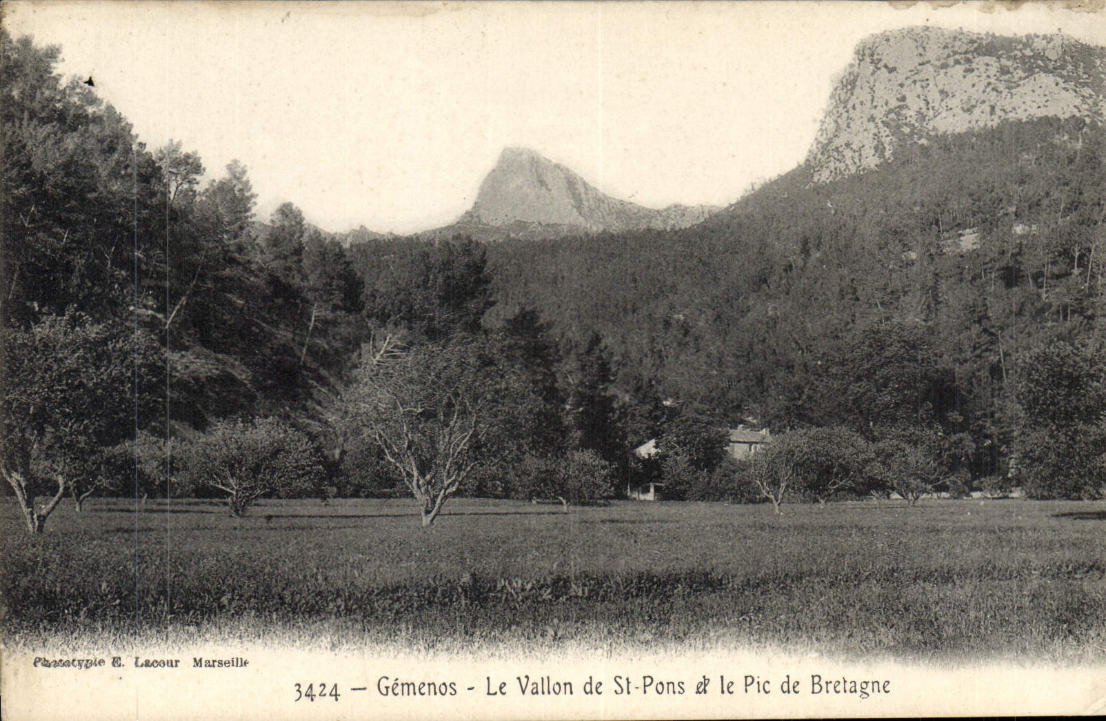CPA Gemenos Le Vallon de St Pons et le Pic de Bretagne 