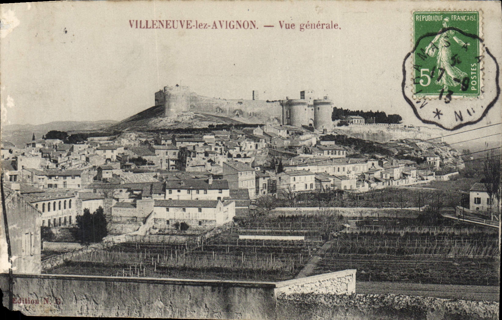 CPA Villeneuve les Avignon Vue generale