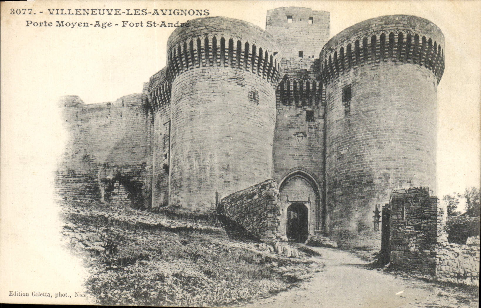 CPA Villeneuve les Avignon Porte Moyen Age Fort St Andre 