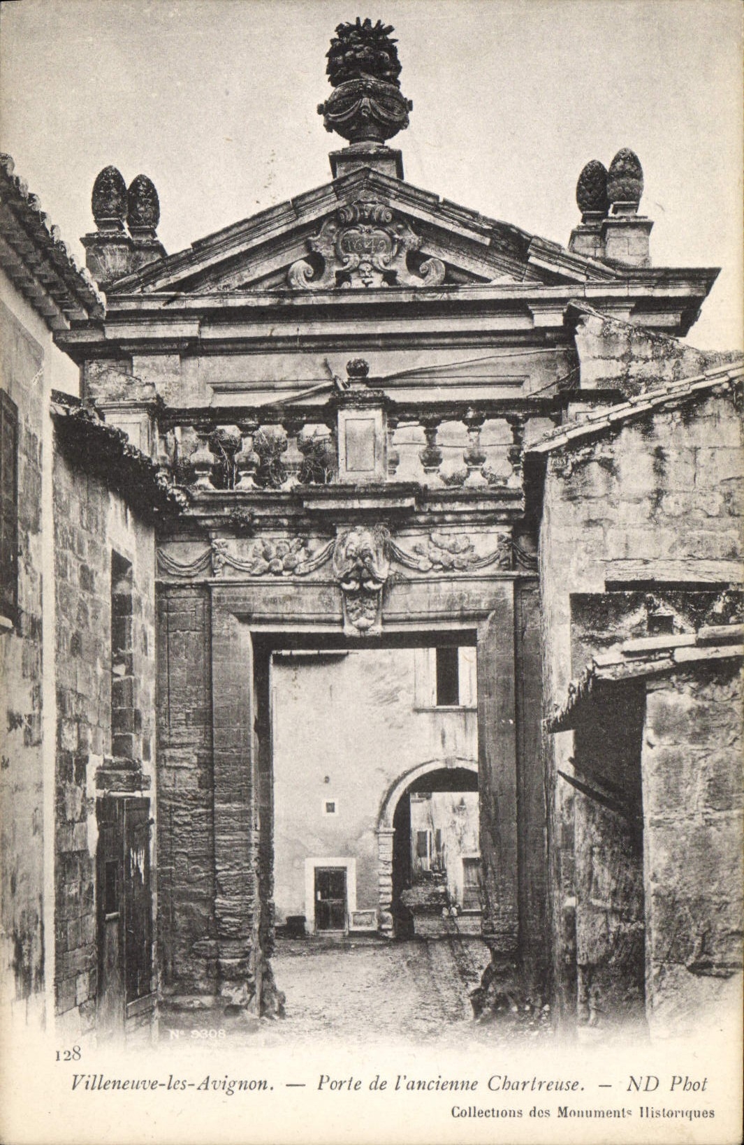 Villeneuve-lès-Avignon — Porte de l'ancienne Chartreuse — ND Pboi, n° 128
