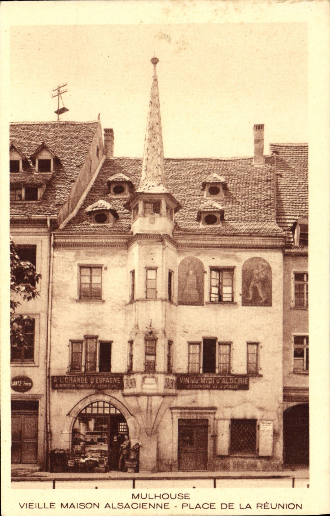 CPA Mulhouse Vieille Maison Alsacienne Place de la Reunion 