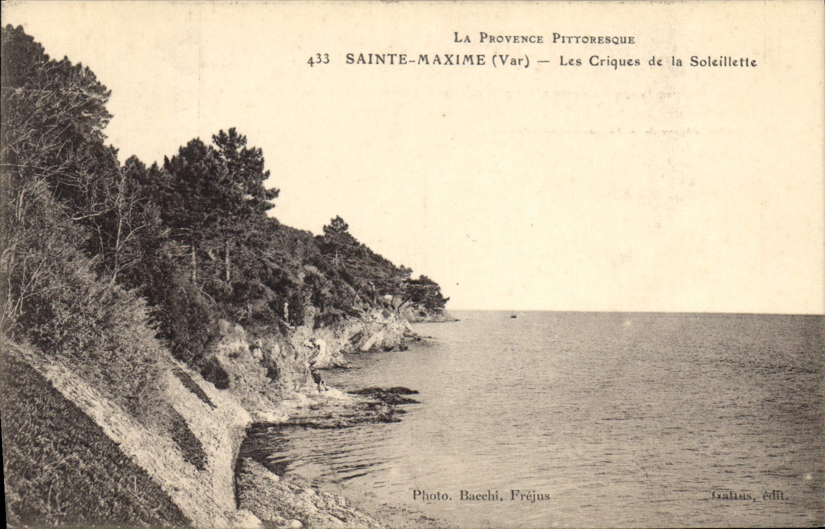 CPA Sainte Maxime Var Les Criques de la Soleillette 
