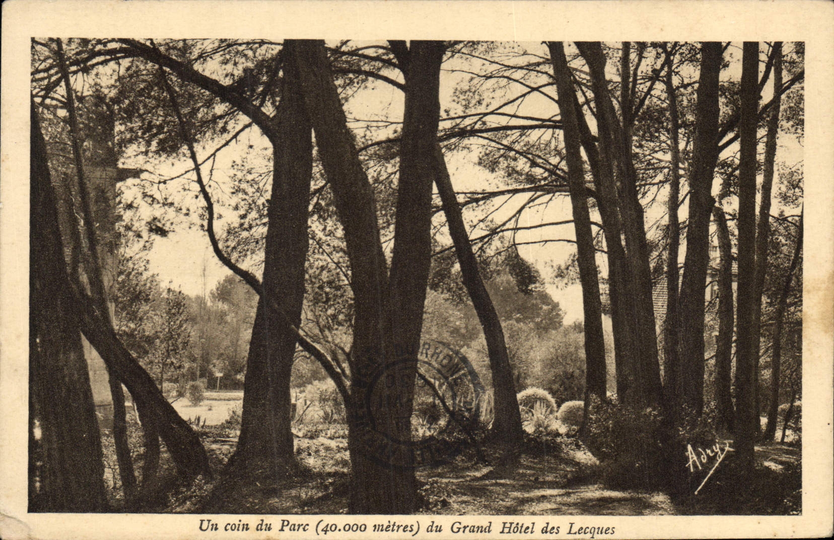 CPA Un coin du Parc du Grand Hotel des Lecques 
