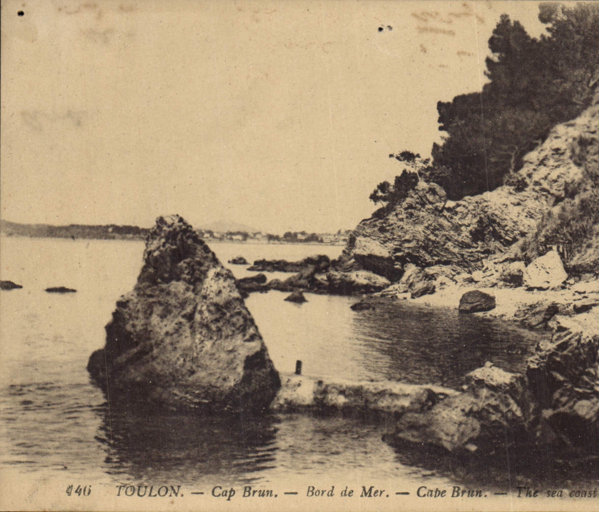 Toulon — Cap Brun — Küste — Der Seestrand