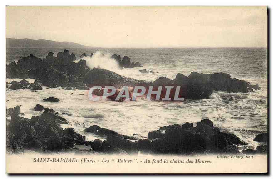 Saint-Raphaël (Var) - Les « Moines » - Au fond la chaîne des Maures - Guérin Solary Edit.