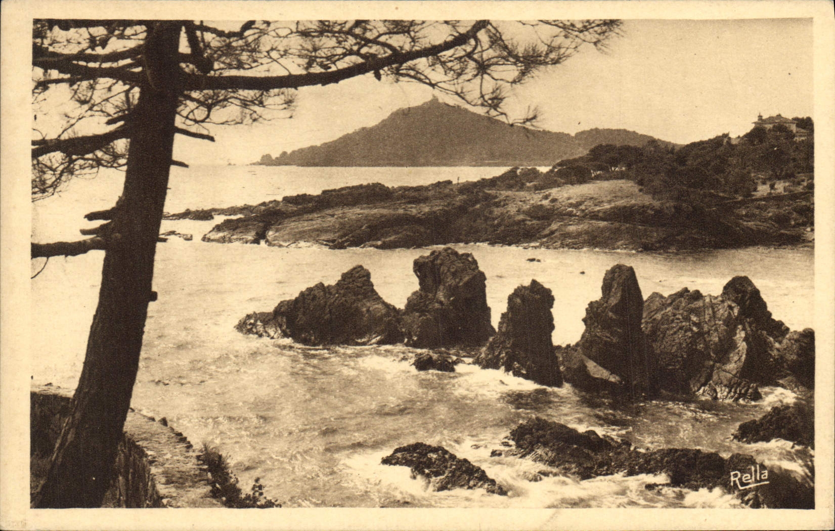 La Pointe de la Baumette et le Dramont — Route de la Corniche d'Or à Agay — édition Rella