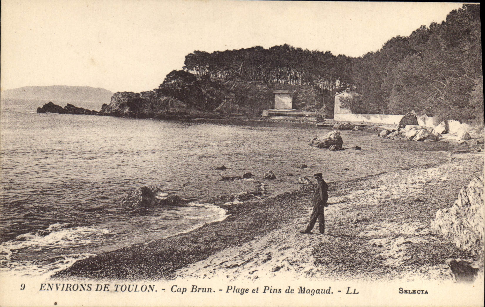 Environ de Toulon - Cap Brun - Plage et Pins de Magaud — Selecta