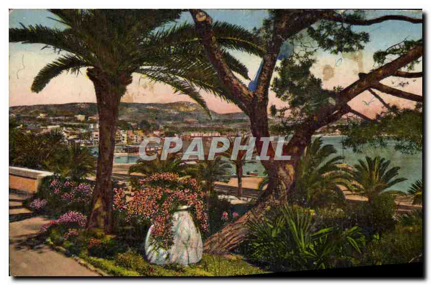 Vue générale de Bandol — Beau Rivage — éditeur C. DES PHOTOMÉCANIQUES SCHIL (MÉR)