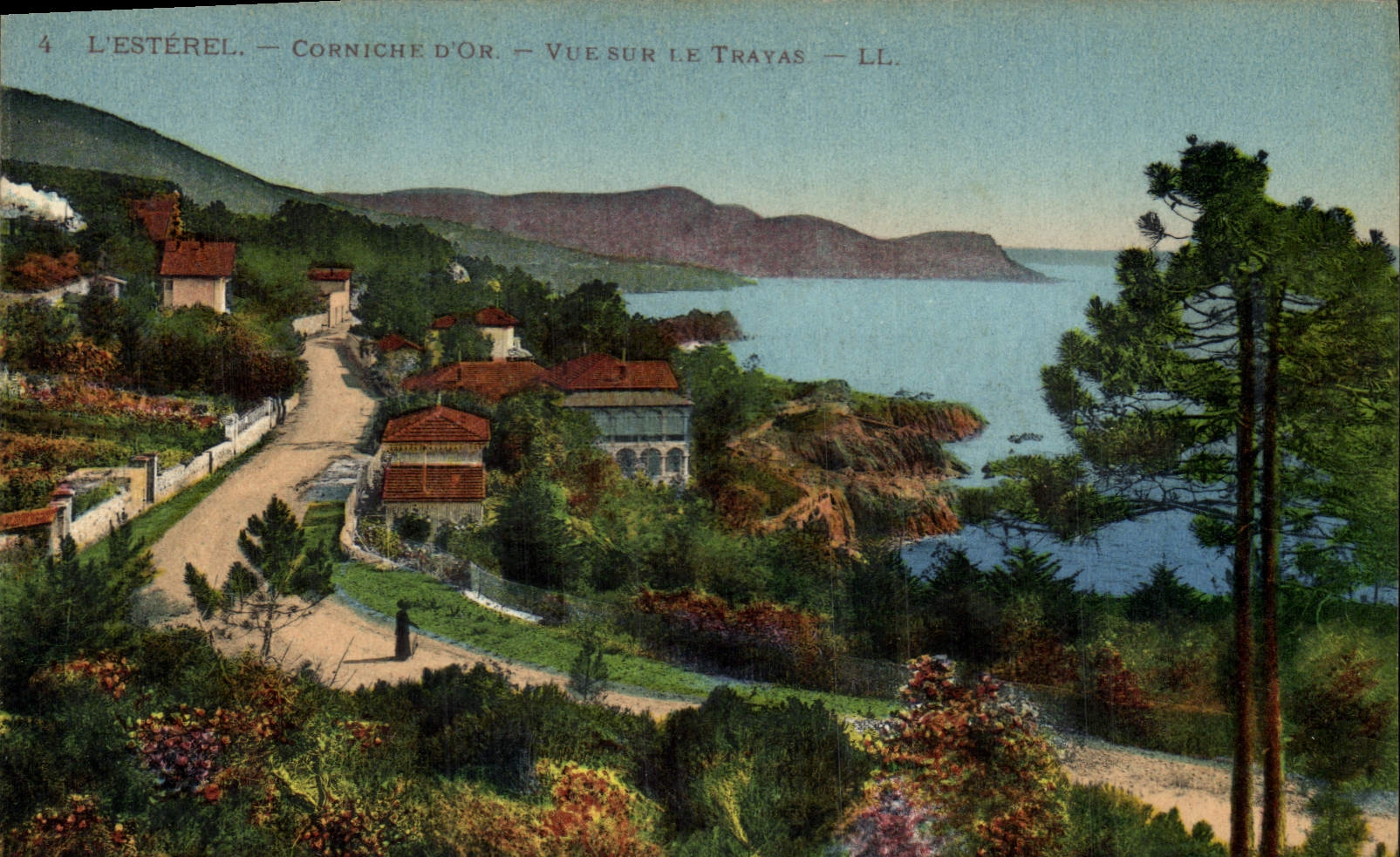 CPA L'Esterel Corniche d'Or Vue sur le Trayas 