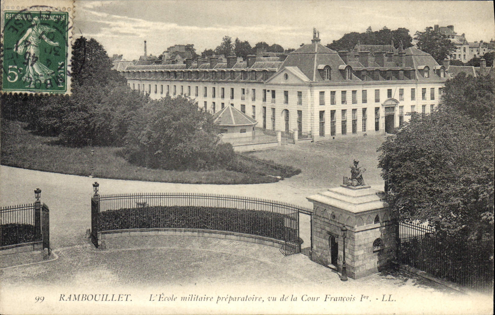Rambouillet — Die Vorbereitungsmilitärschule, Ansicht von Cour François Ier — LL, n°99