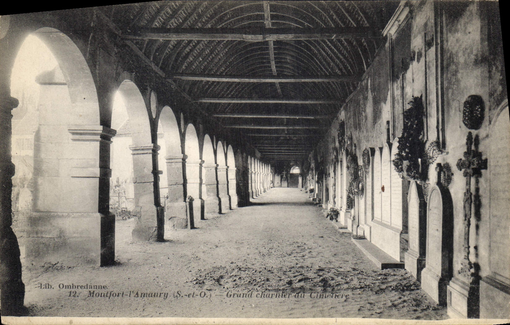 Moudfort-l'Amaury (S.-et-O.) — Grand charnier du Cimetière — Lib. Ombredanne