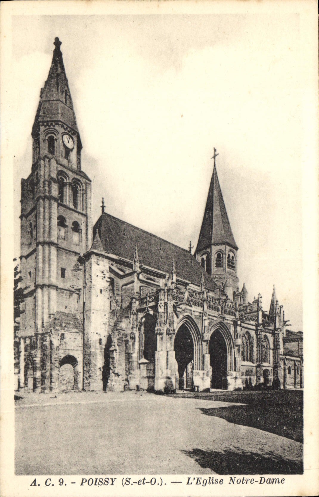 Poissy (S.-et-O.) — L'Église Notre-Dame