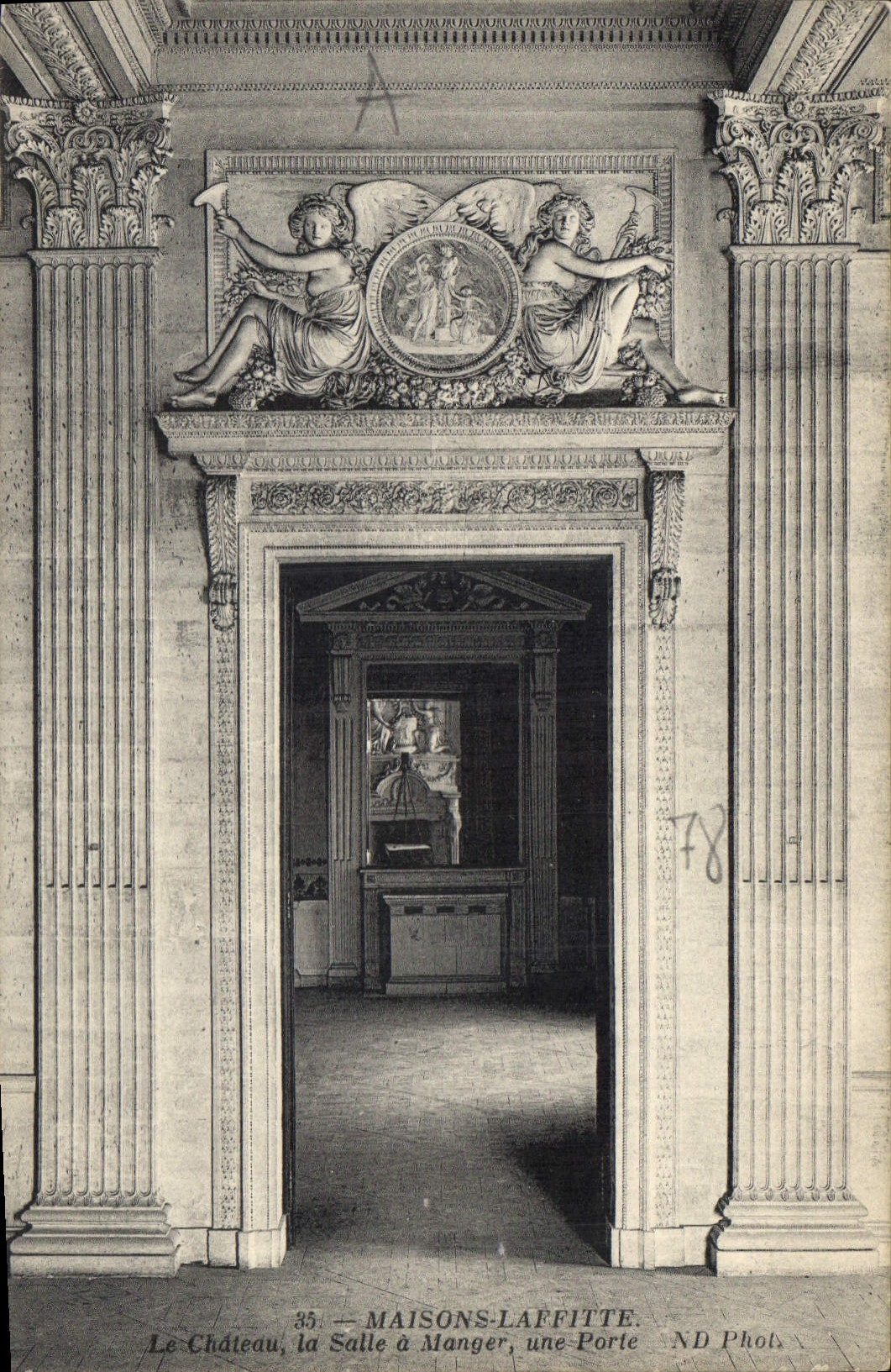 CPA Maisons Laffitte Le Chateau la Salle a Manger une Porte 