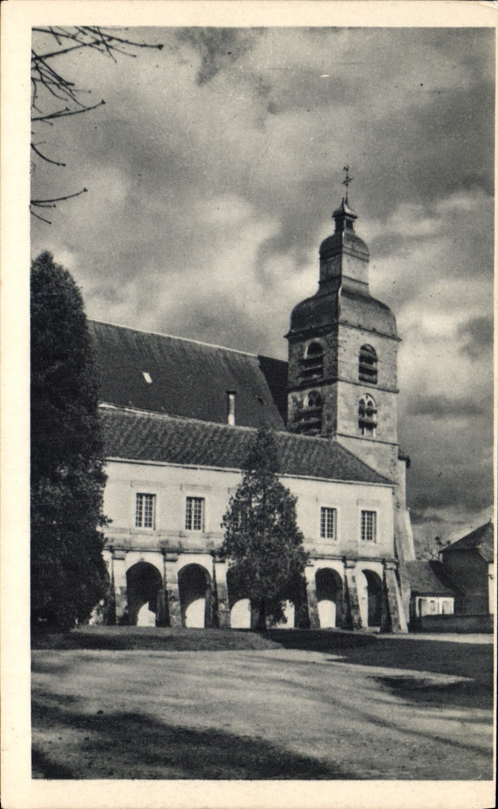 CPA Abbaye d'Hautvillers berceau du vin de Champagne Le Cloitre 
