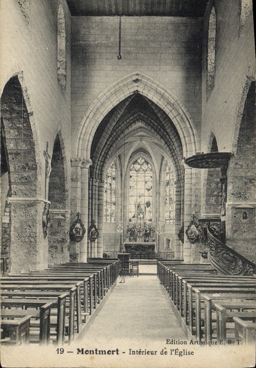 CPA Montmort Interieur de l'Eglise 