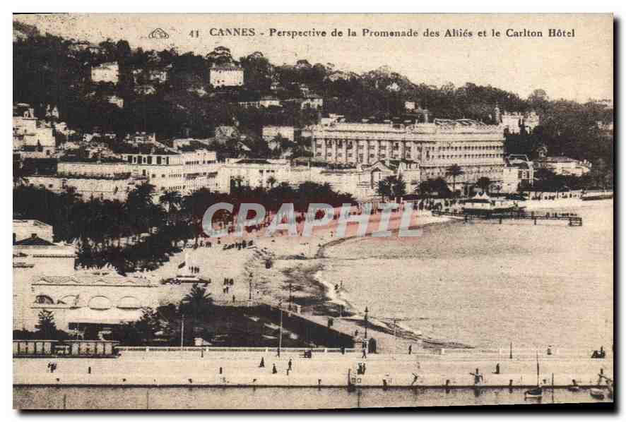 CPA Cannes Perspective de la Promenade des Allies et le Carlton Hotel 