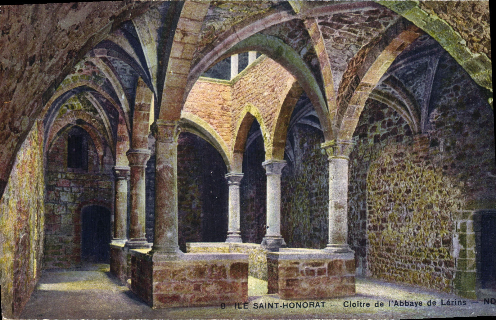 CPA Ile Saint Honorat Cloitre de l'Abbaye de Lerins 