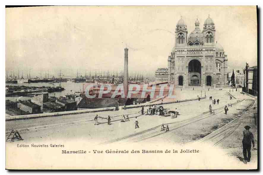 CPA Marseille Vue Generale des Bassins de la Joliette 
