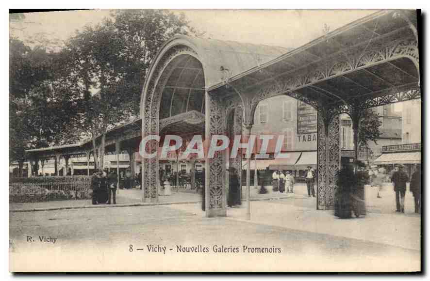 CPA Vichy Nouvelles Galeries Promenoirs 