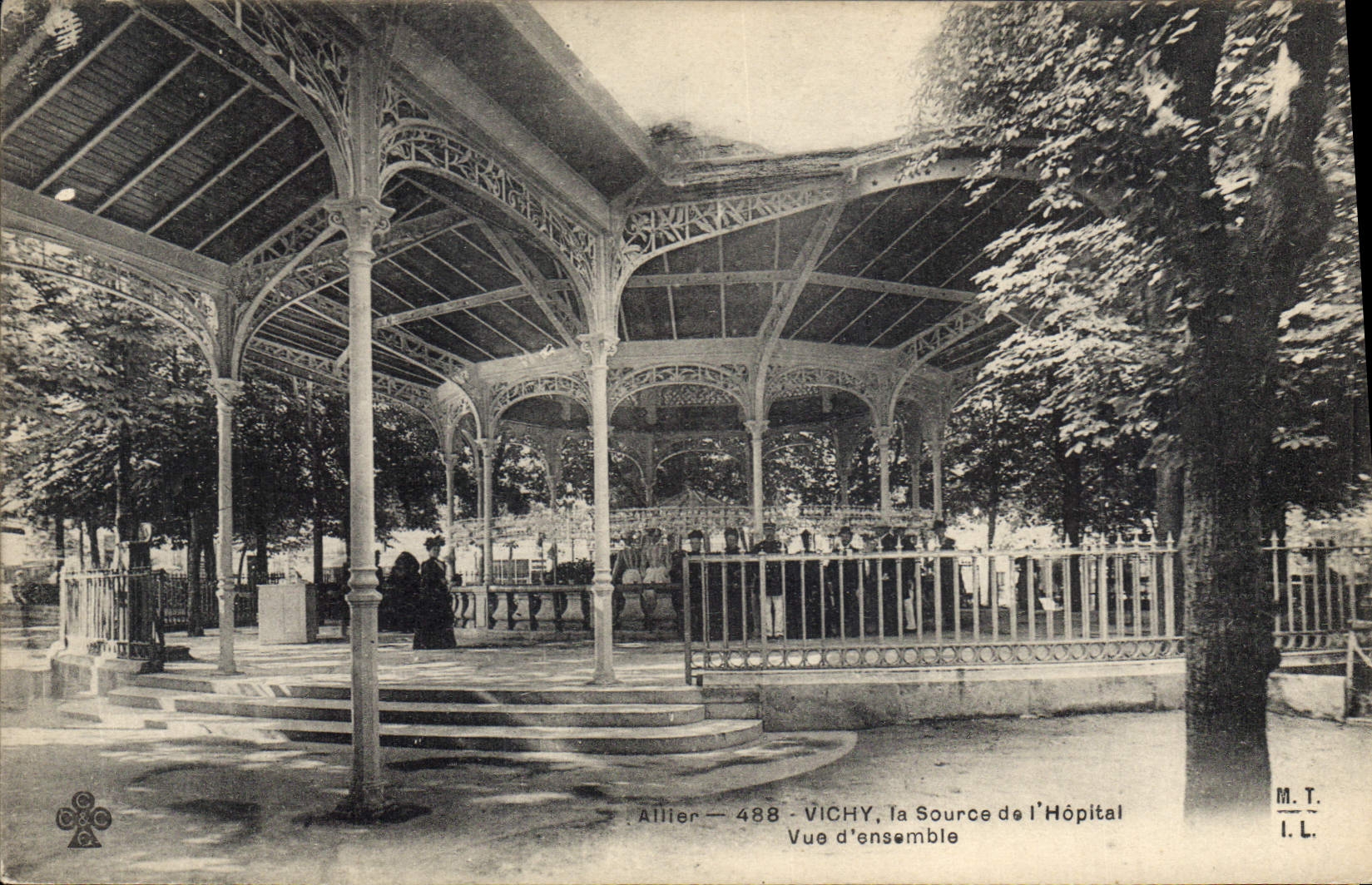 Vichy — La Source de l'Hôpital — Vue d'ensemble — Allier — 488 — M.T. I.L.