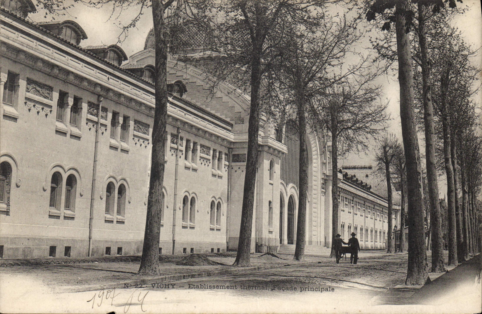 CPA Vichy Etablissement thermal Facade principale 