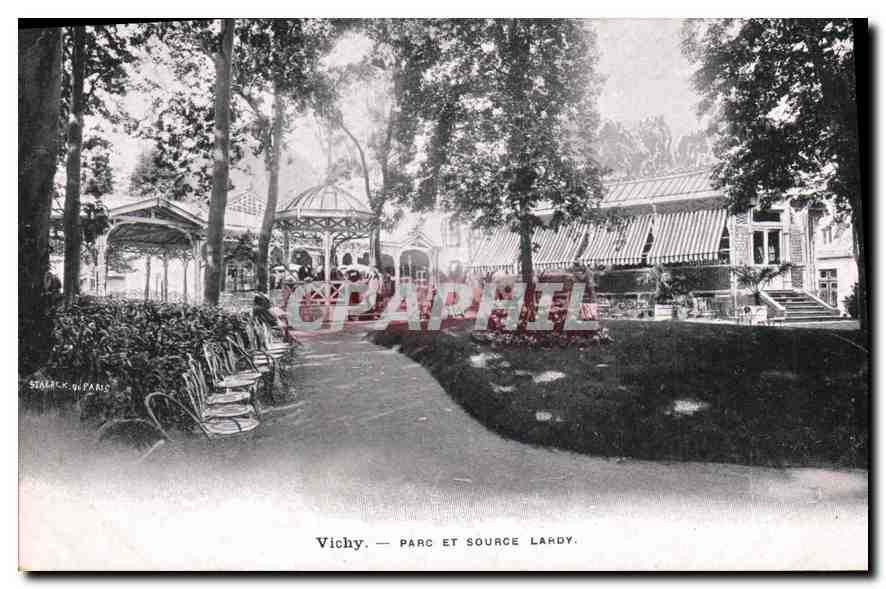CPA Vichy Parc et Source Lardy 