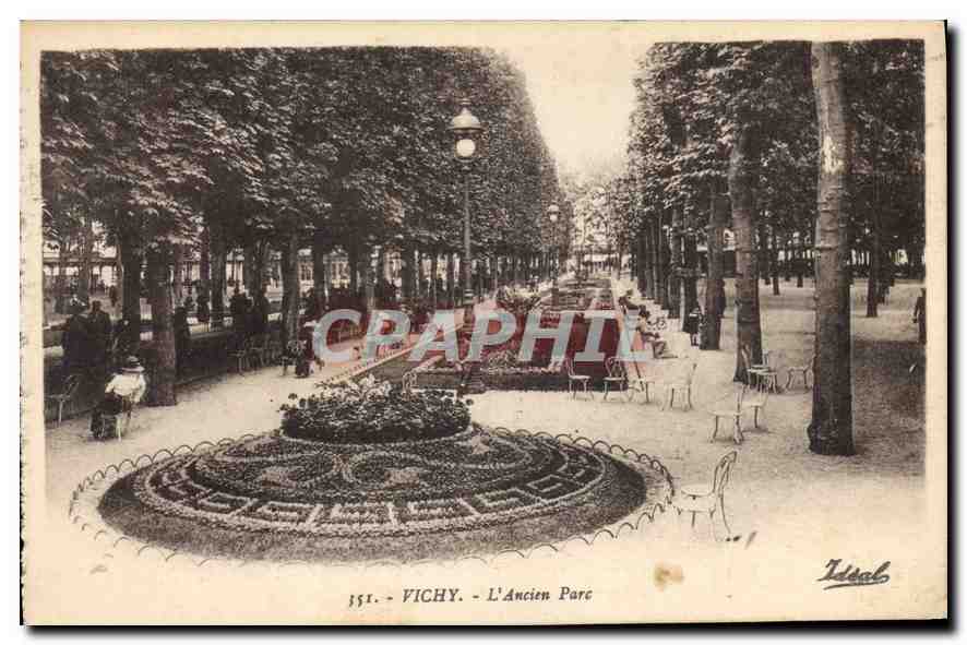 CPA Vichy L'Ancien Parc 