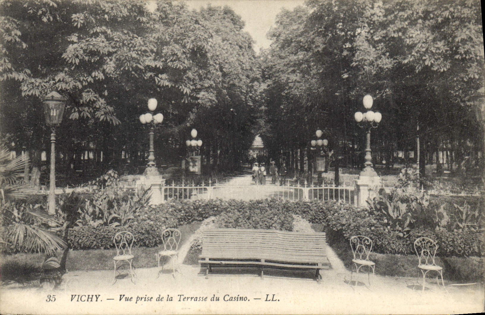 CPA Vichy Vue prise de la Terrasse du Casino 