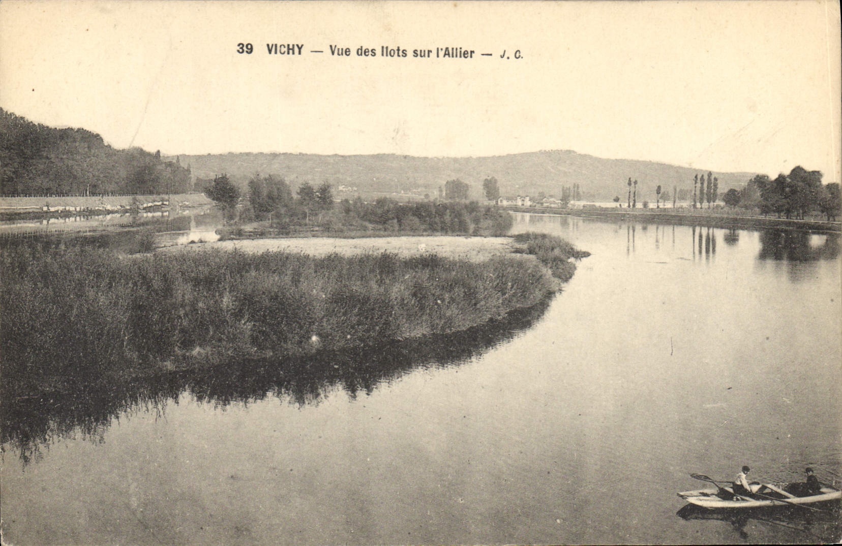 CPA Vichy Vue des llots sur l'Allier 