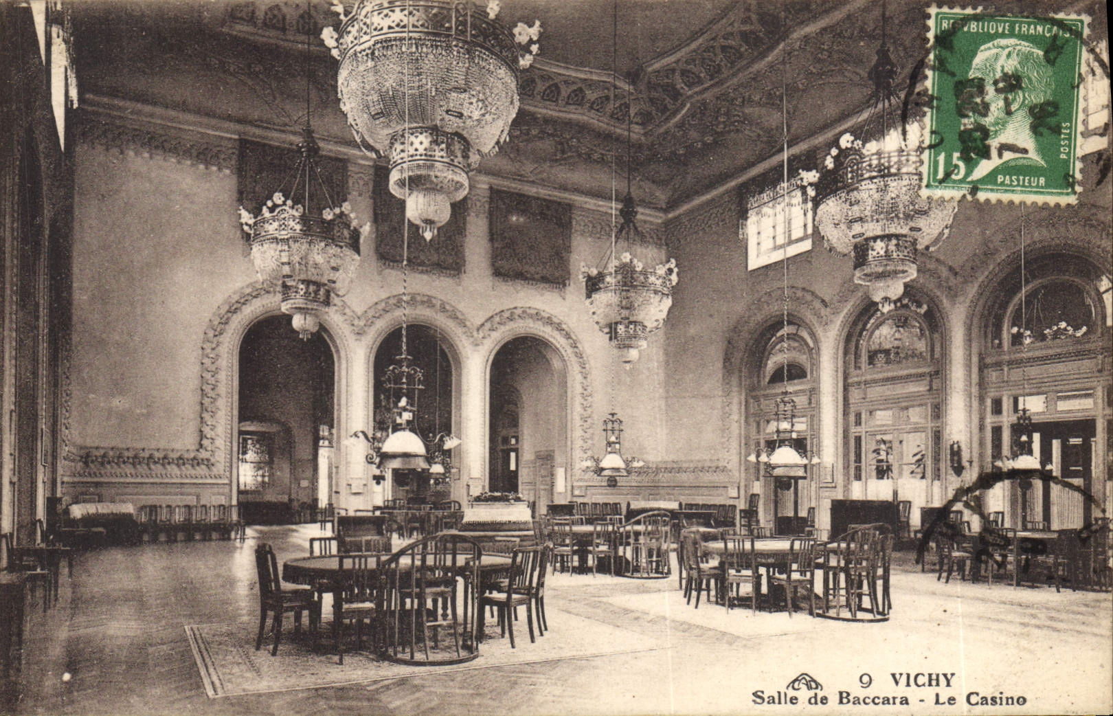 Vichy - Salle de Baccara - Le Casino — éditeur : A. Alsatienne des Arts Photographiques, Strasbourg