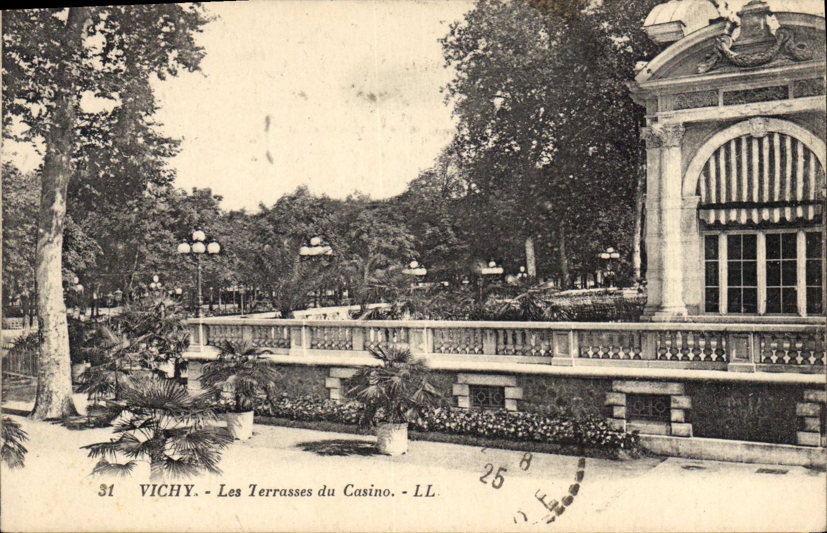 CPA Vichy Les Terrasses du Casino 