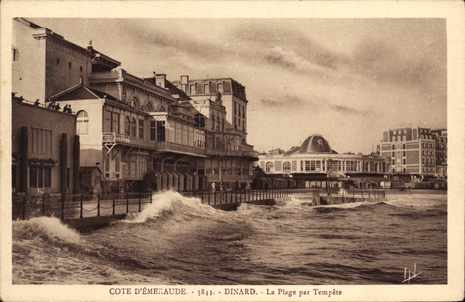 Côte d'Émeraude - Dinard - La Plage par Tempête — éditeur Côte d'Émeraude, n° 3841