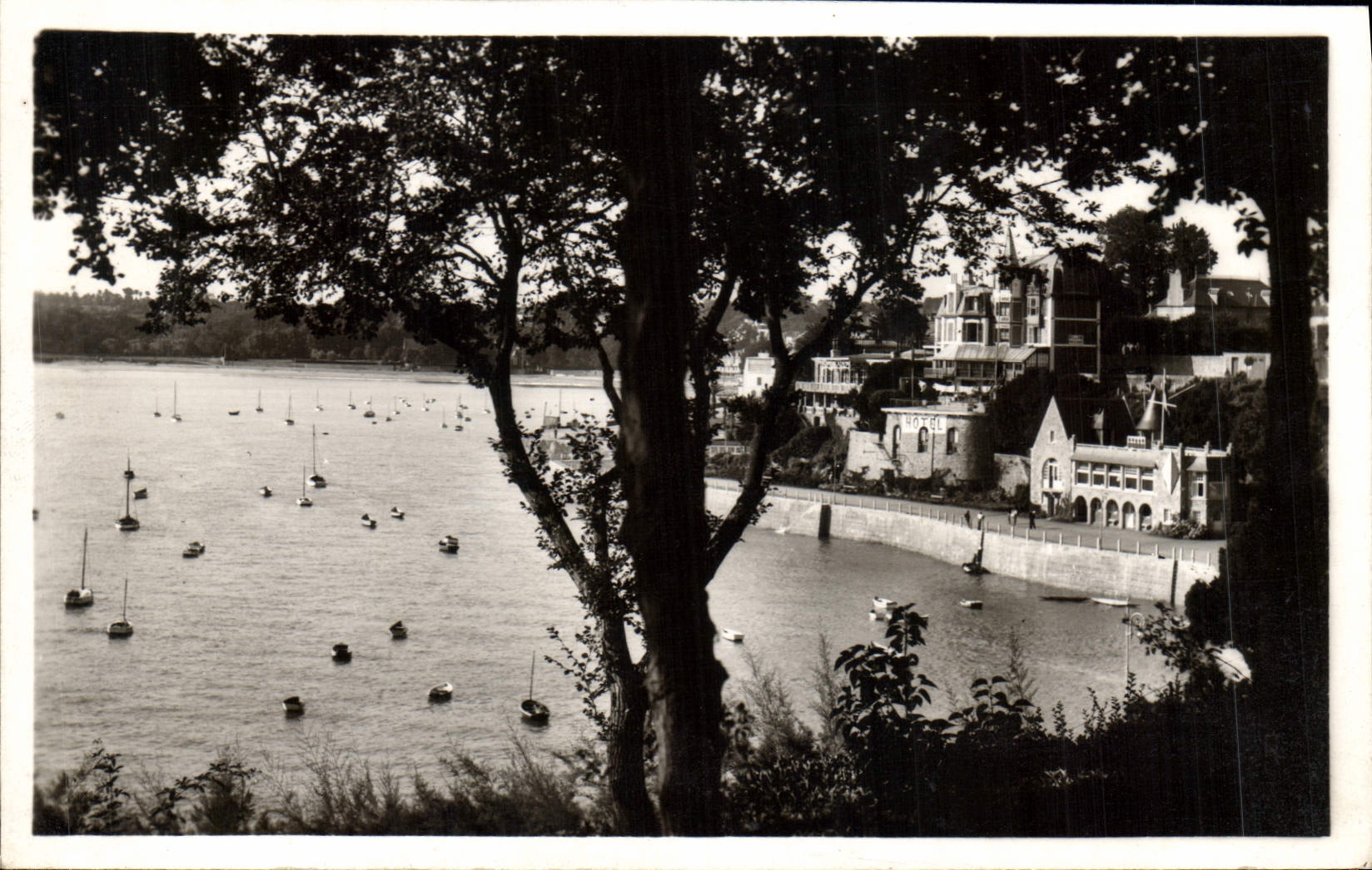Dinard - Promenade am Mondlicht und Blick auf die Rance — REAL PHOTO - PARIS