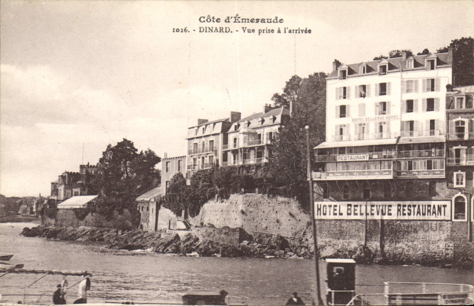 CPA Cote d'Emeraude Dinard Vue prise a l'arrivee 