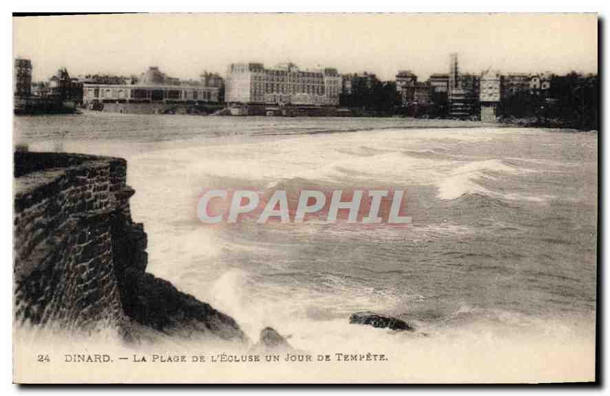 CPA Dinard La Plage de L'Ecluse un jour de tempete 