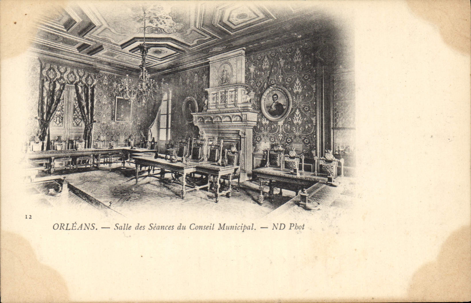 Orléans — Salle des Séances du Conseil Municipal — ND Phot