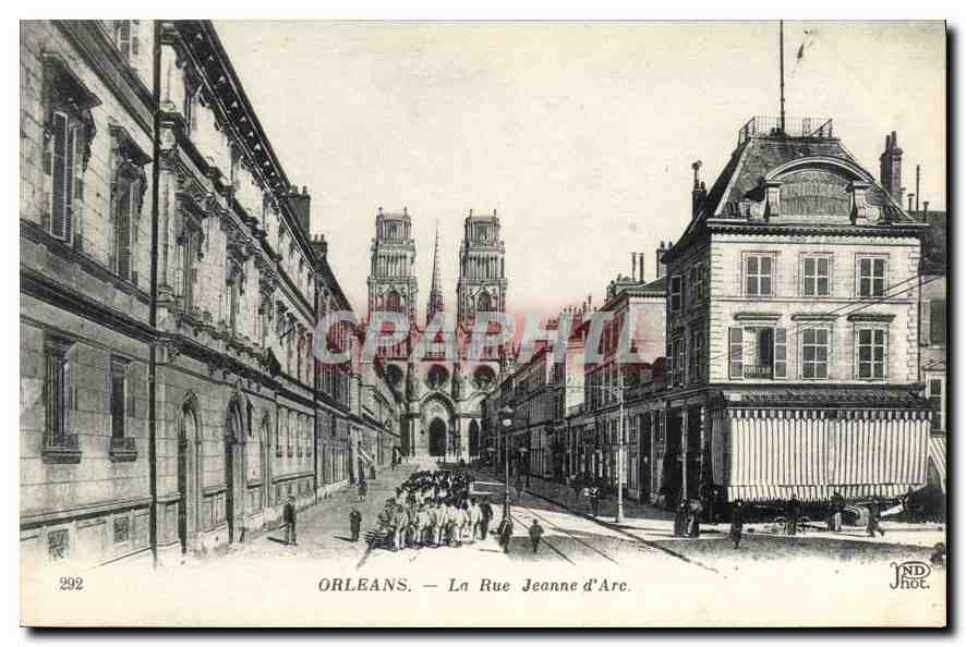 CPA Orleans La Rue jeanne d'Arc Soldats Militaria