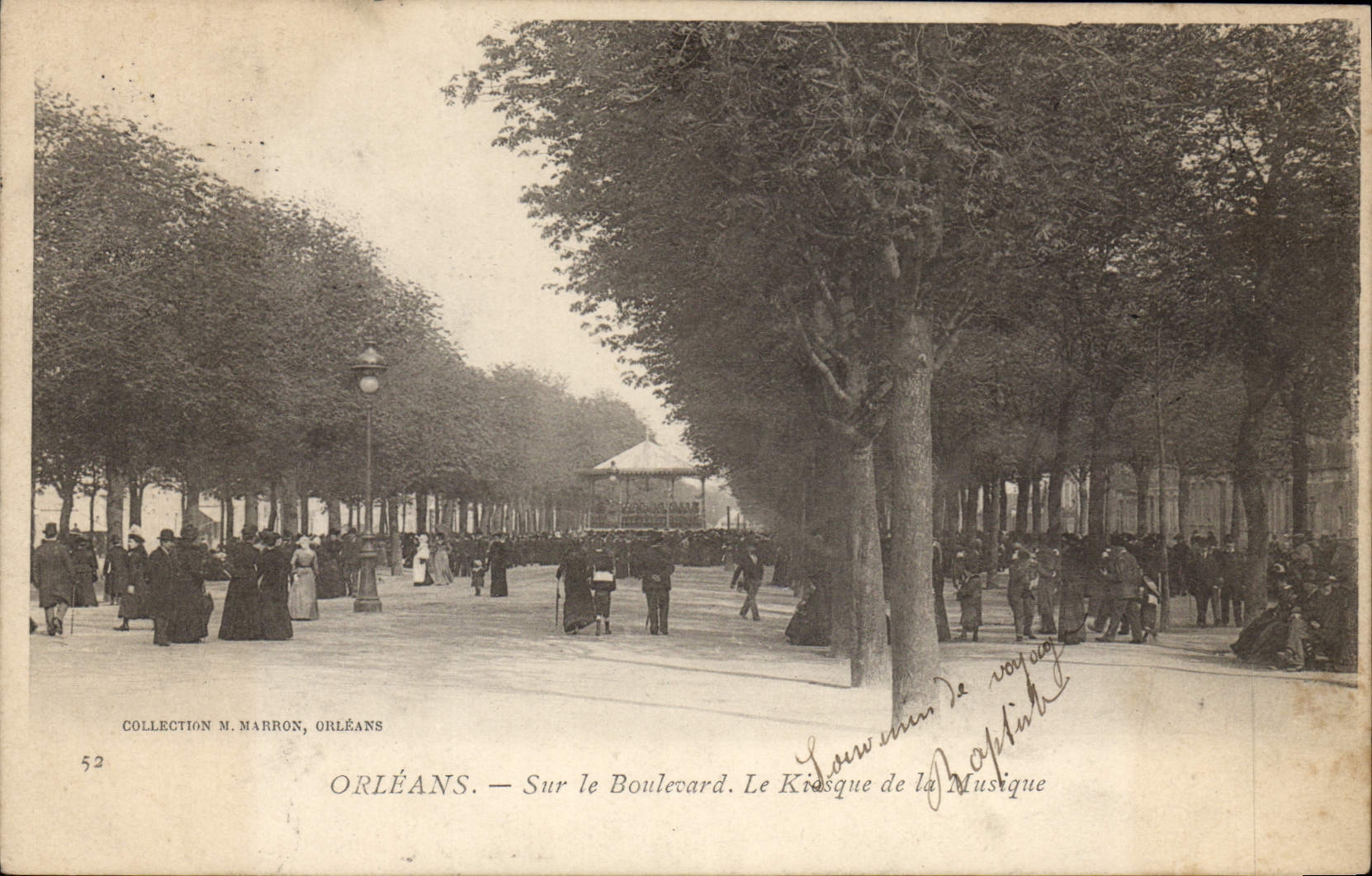 CPA Orleans Sur le Boulevard Le Kiosque de la Musique 