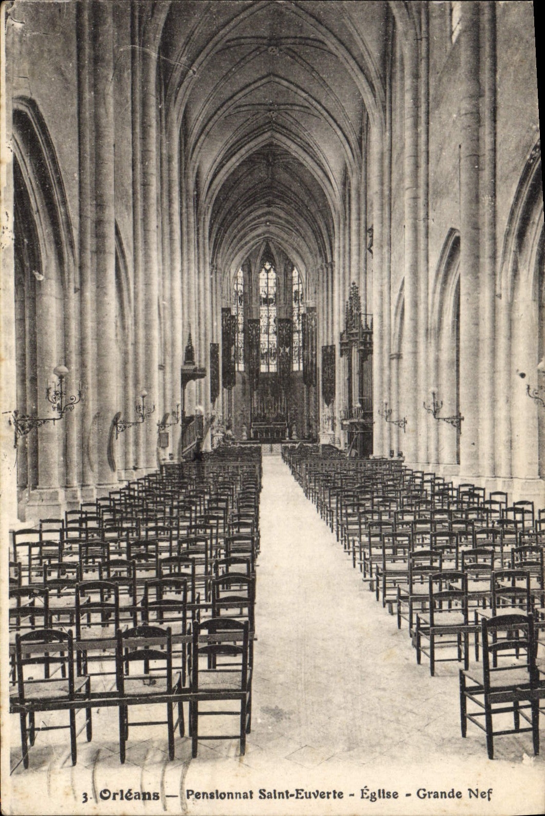 CPA Orleans Pensionnat St Euverte Eglise Grande Nef 