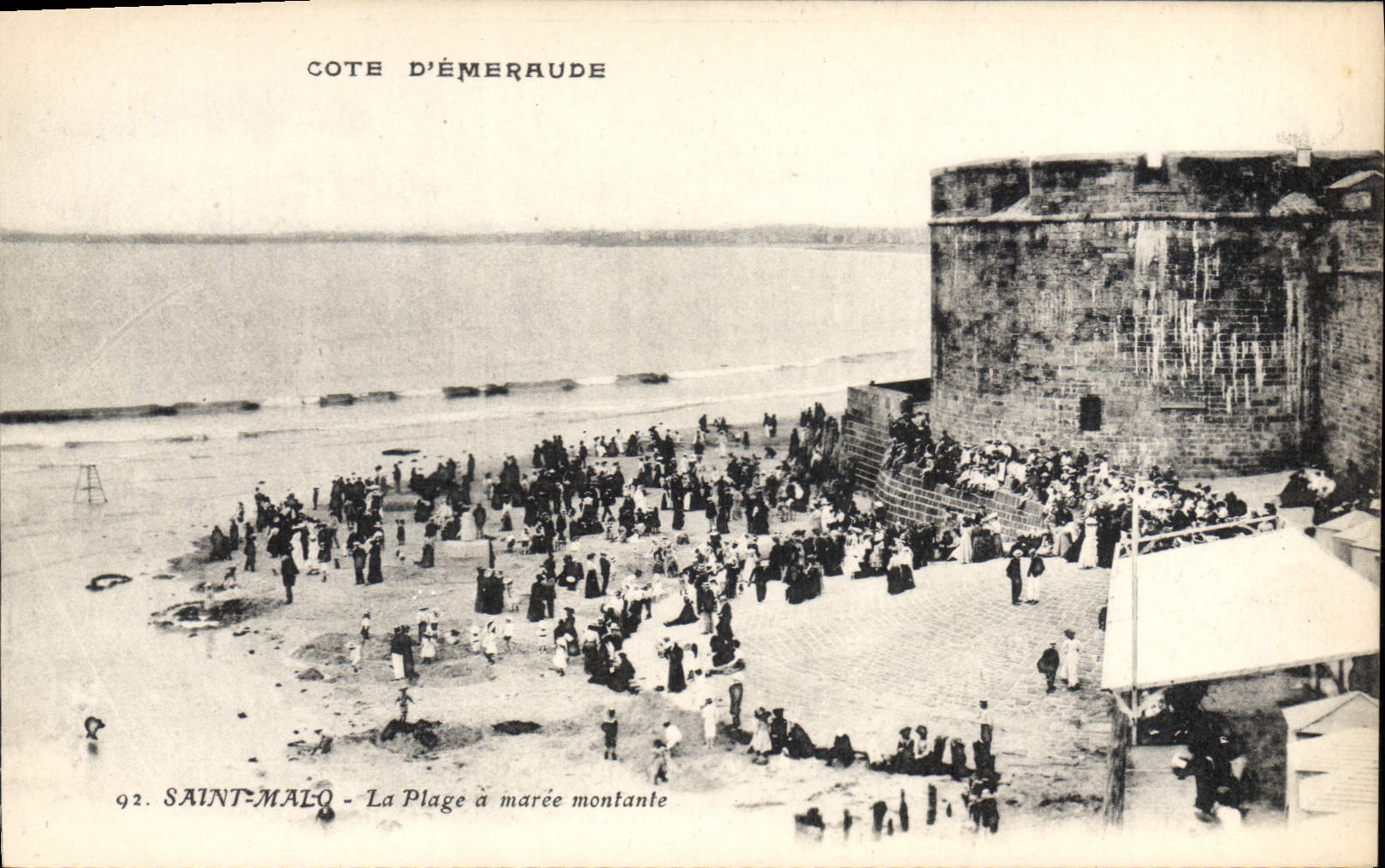 CPA Cote d'Emeraude Saint Malo La Plage a maree montaine 