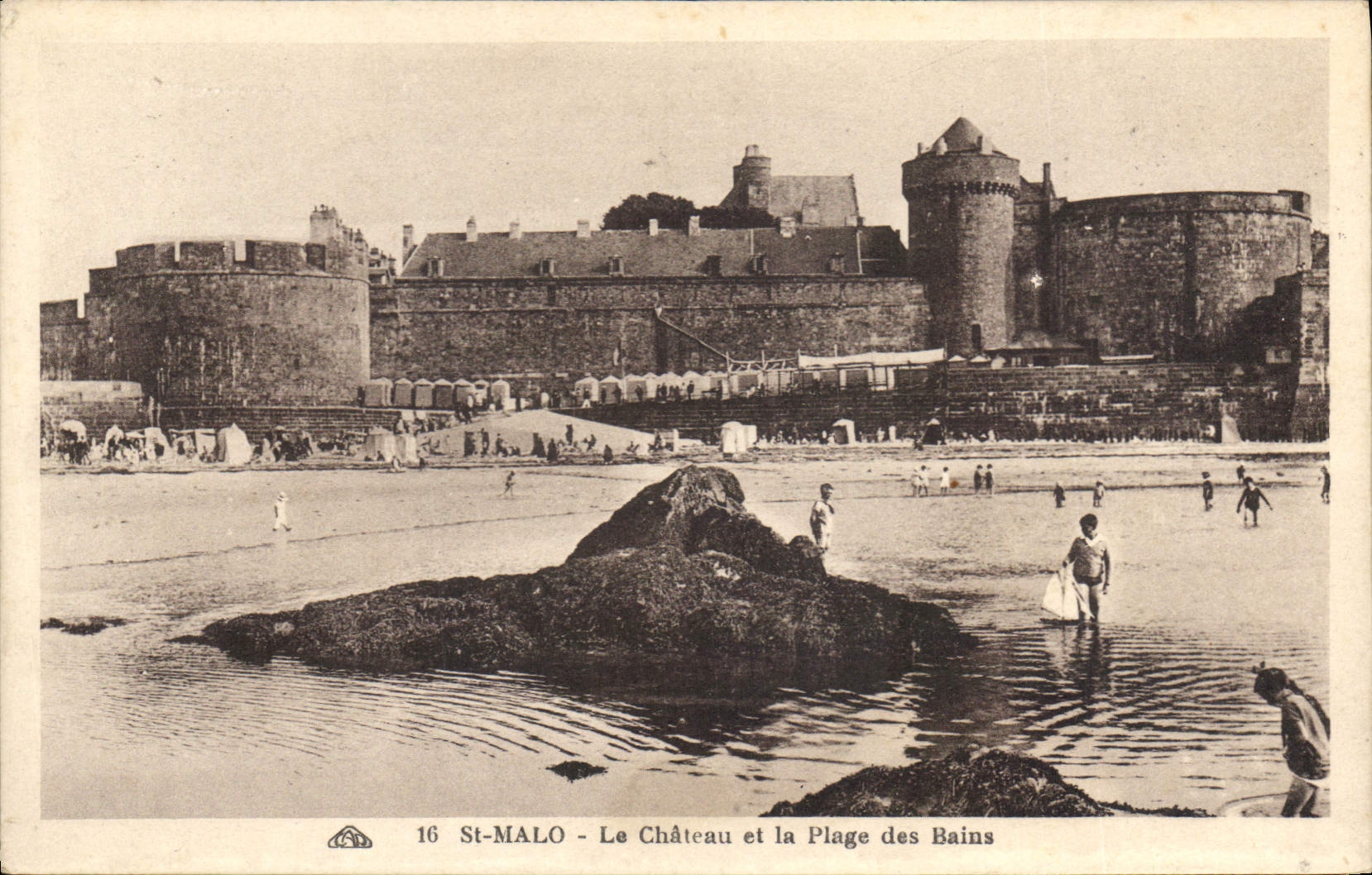 St-Malo - Il Castello e la Spiaggia dei Bagni — editore sconosciuto, n° 16