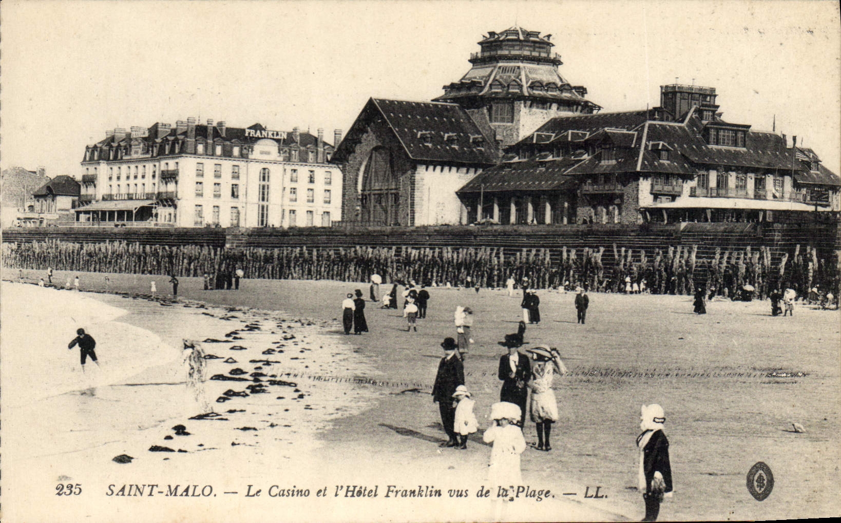CPA Saint Malo Le Casino et l'Hotel Franklin vus de la Plage 
