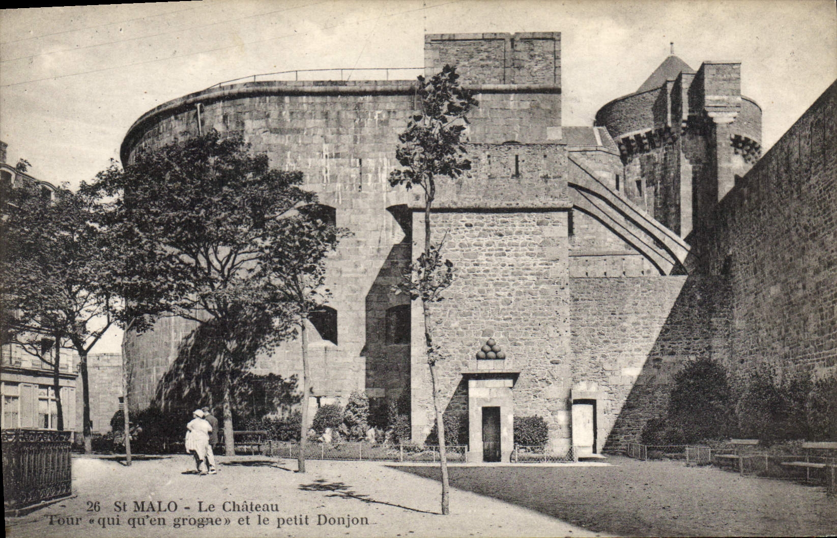 CPA Saint Malo Le Chateau et le Petit Donjon 
