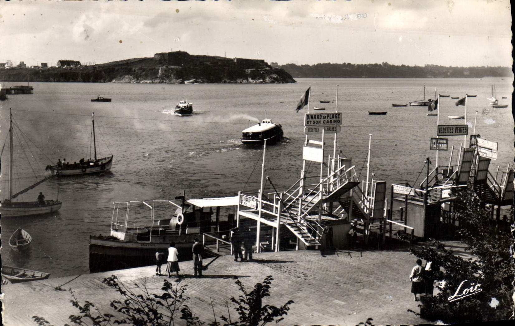 Dinard und sein Casino — Ansicht des Hafens mit Booten und Kai — Loïc