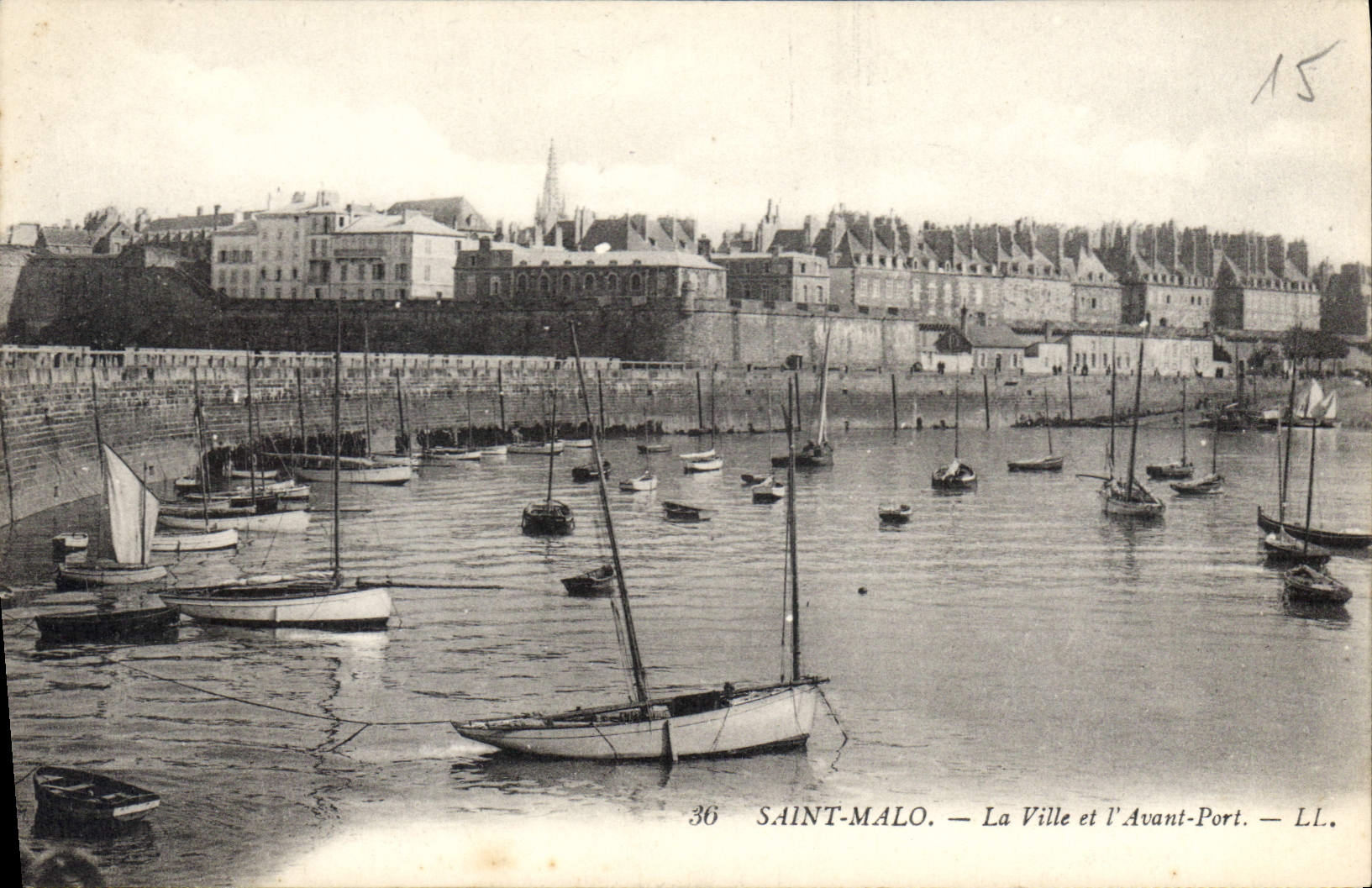 Saint-Malo — La Ville et l'Avant-Port — LL. n°36