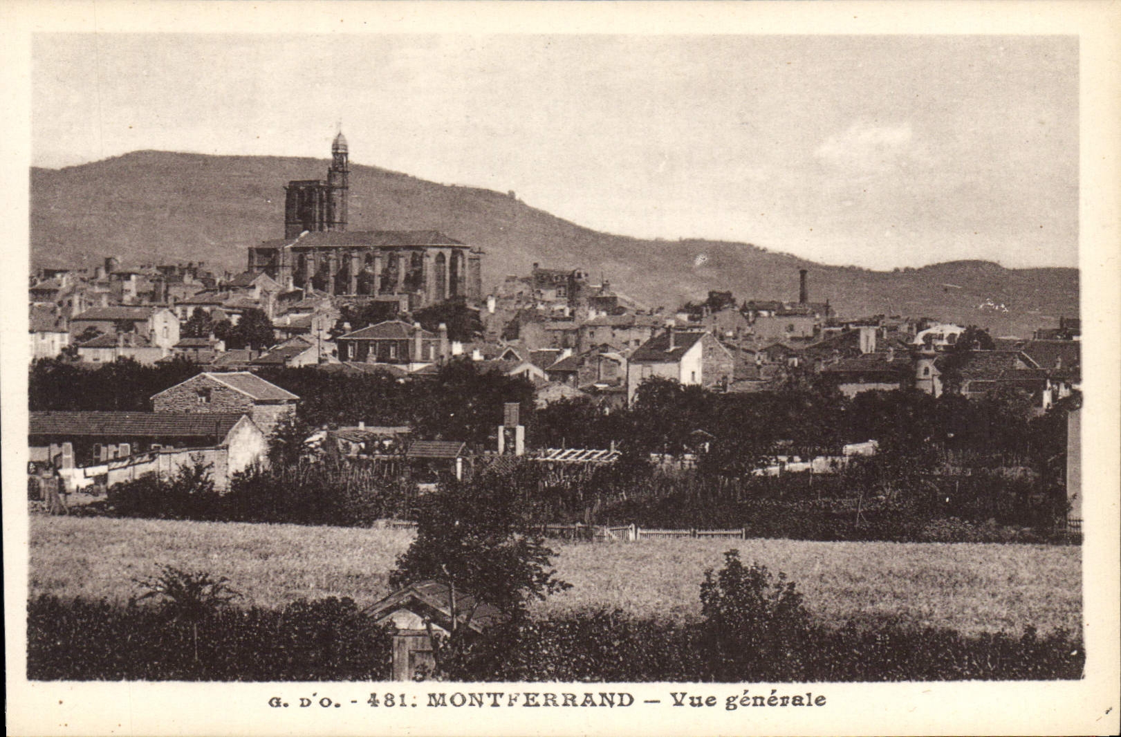 CPA Mont Ferrand vue generale 
